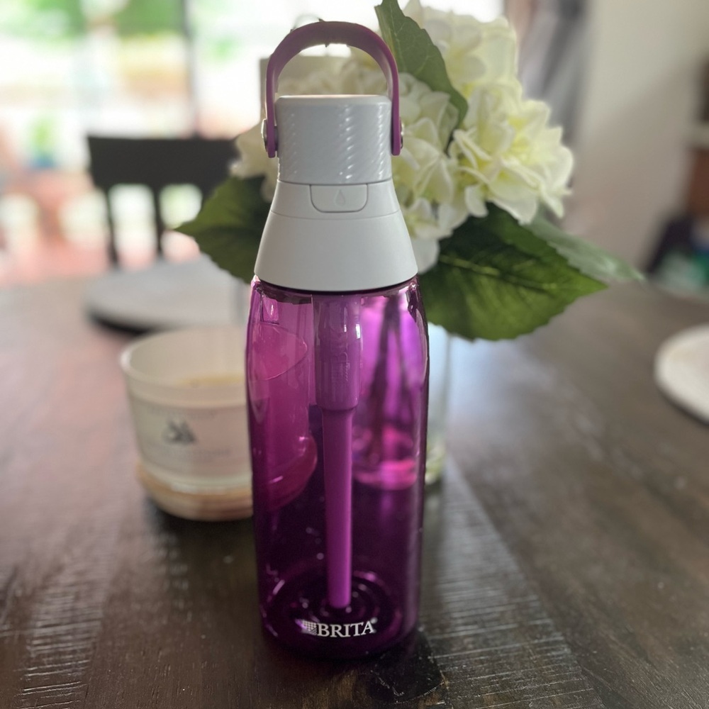 BRITA Premium Filtering Water Bottle - Hard Sided Plastic, 36oz - Picture 5 of 9